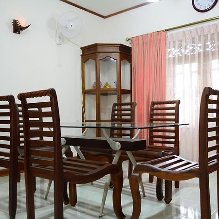 Green View Holiday Resort Канди Екстериор снимка