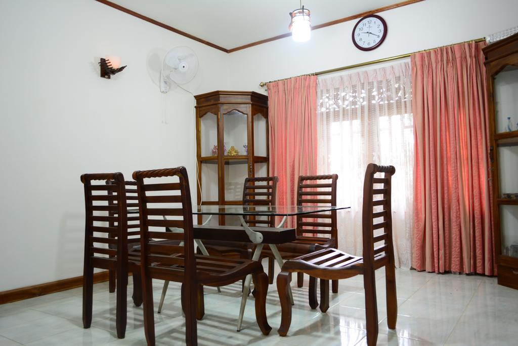 Green View Holiday Resort Канди Екстериор снимка