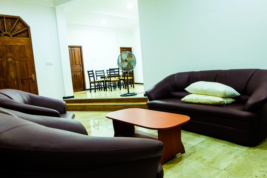 Green View Holiday Resort Канди Екстериор снимка