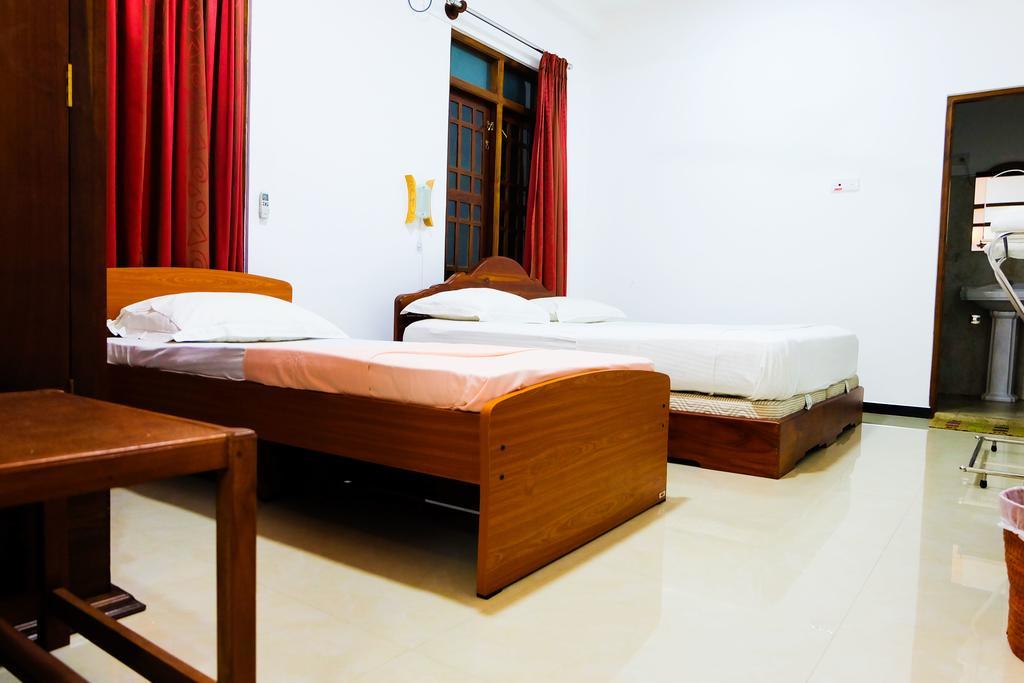 Green View Holiday Resort Канди Екстериор снимка
