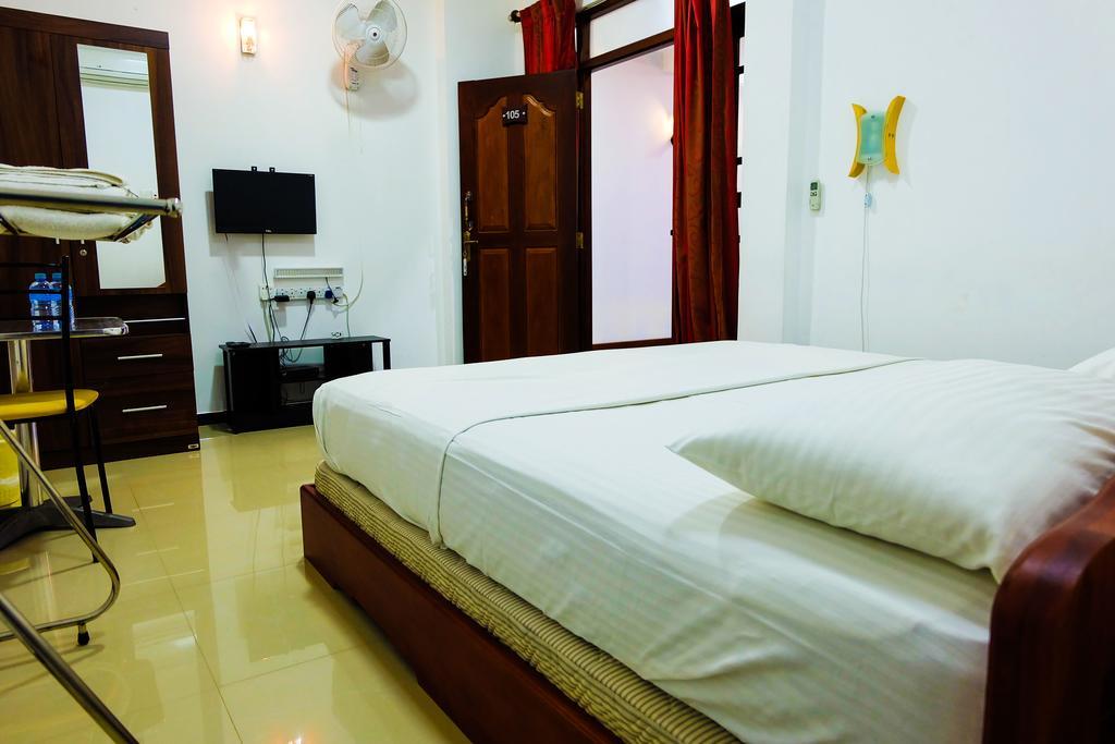 Green View Holiday Resort Канди Екстериор снимка