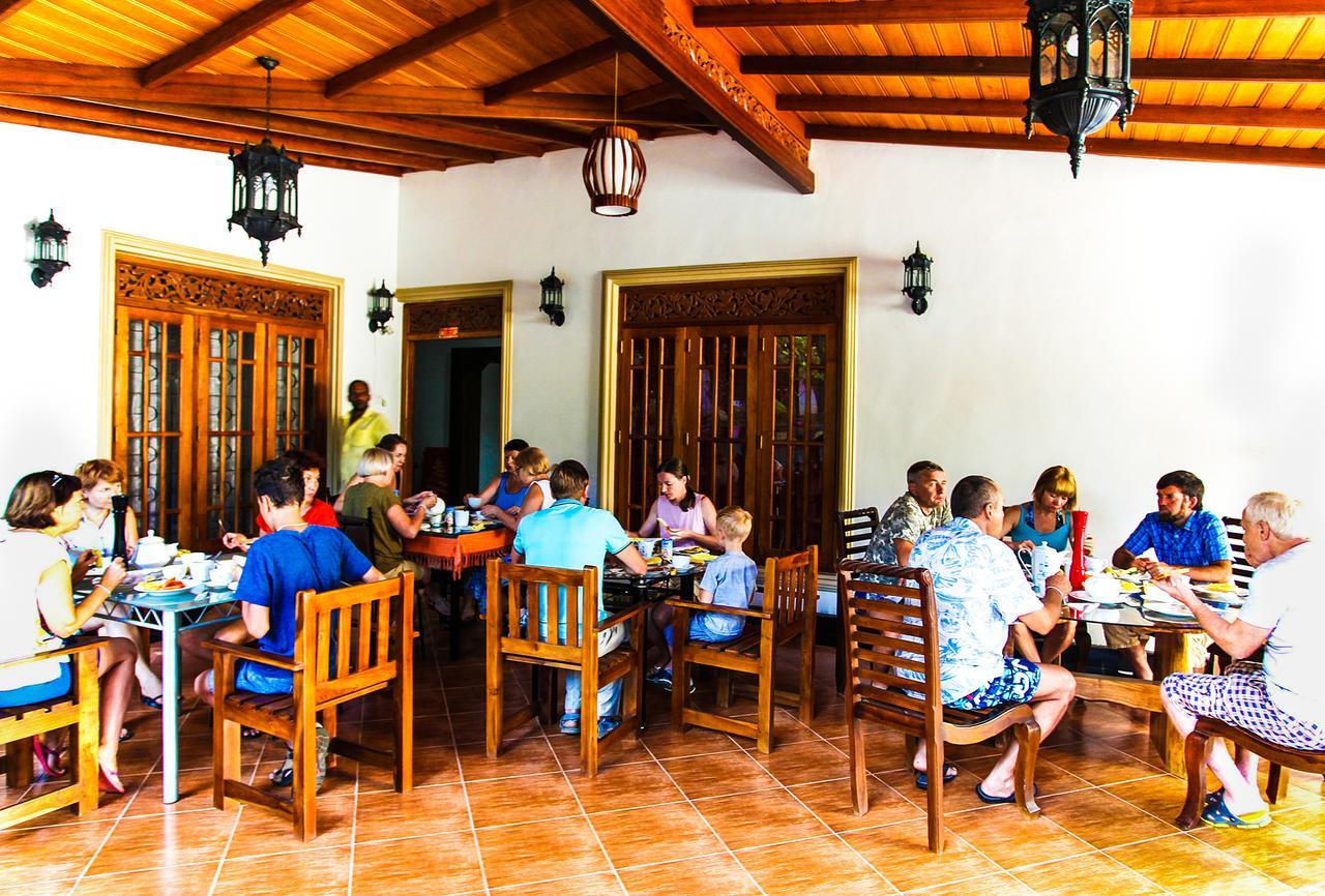Green View Holiday Resort Канди Екстериор снимка
