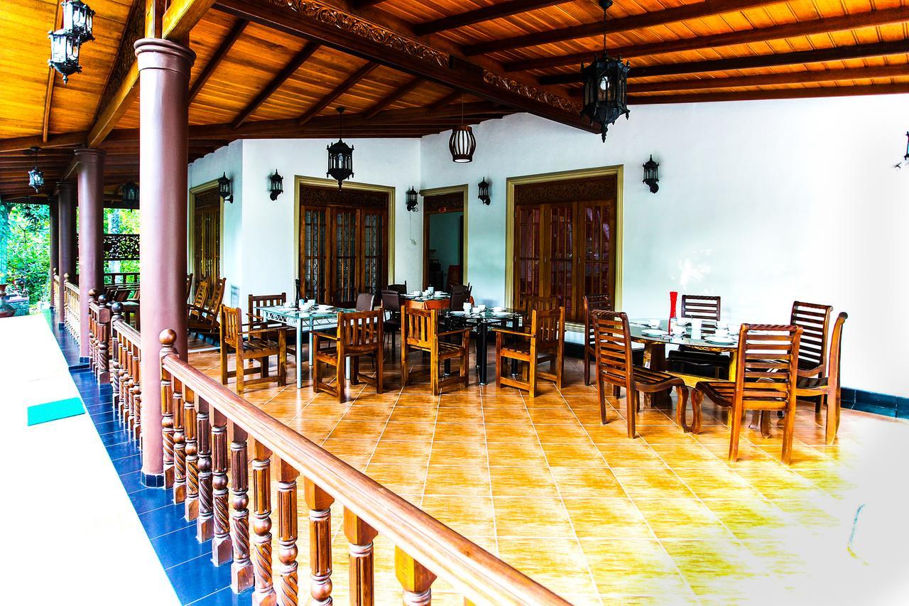 Green View Holiday Resort Канди Екстериор снимка